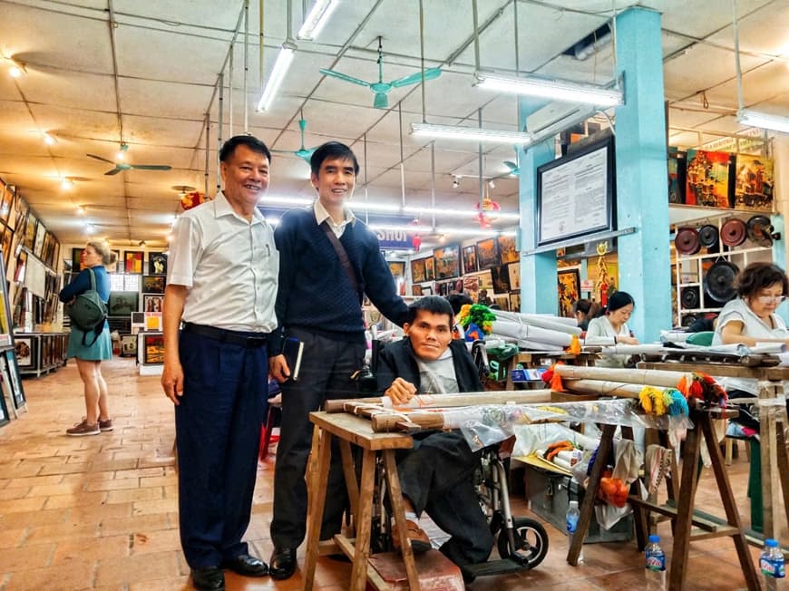 Nghệ nhân đang làm việc